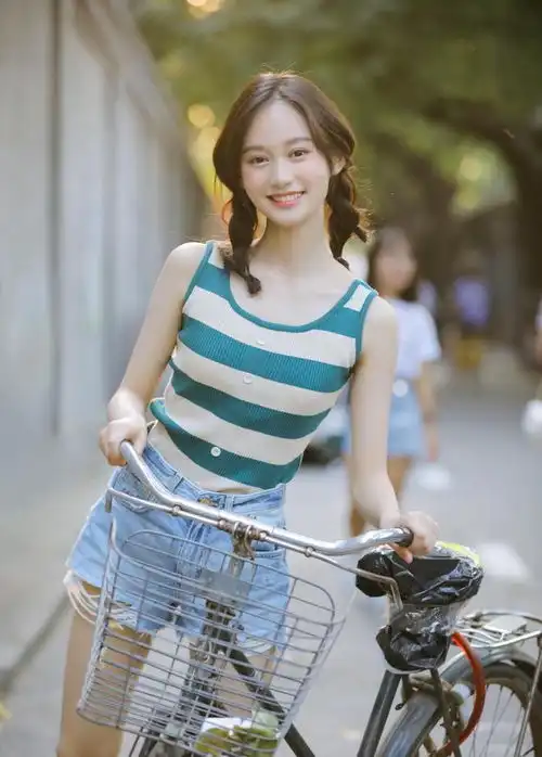 城中之城央视开播躲过了高启兰隆妮,却被23岁女一号惊艳了
