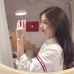 付胤干净玩网优质女生高清头像.