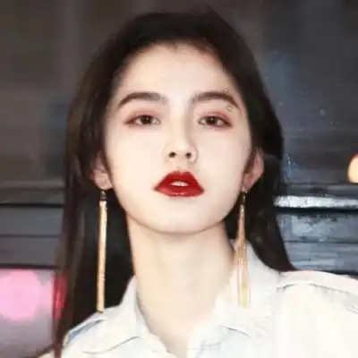 女生头像复古高冷成熟
