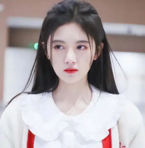 长得歪瓜裂枣,整得美若天仙,这6位女星都靠脸逆天改命