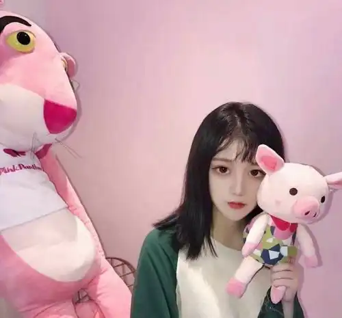 女头粉色甜美可爱头像