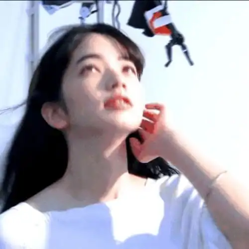 女头丨事事无回应却事事要分享