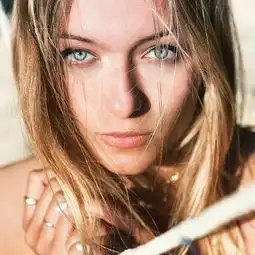 爱尔兰球迷女神身份曝光