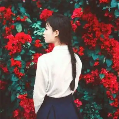 头像女背影霸气带字陈宇