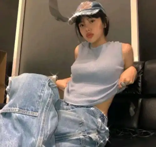 真人女头风格头像爱有什么用又不是最爱也不是只爱