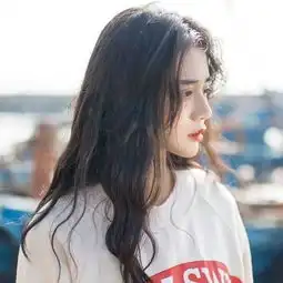 晚安心语180416嘴角上扬看着你装逼,比揭穿你更有意思