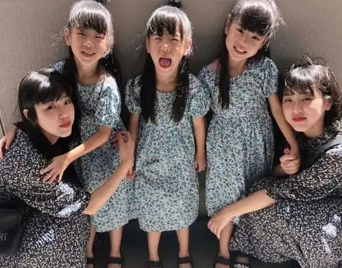 妈妈生完双胞胎,又生3胞胎,5朵金花像复制,个个漂亮