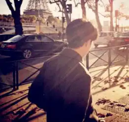 亲爱的,我想告诉你,我们一起种的小树又活了