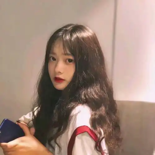 女生真人好看头像不露脸怀孕