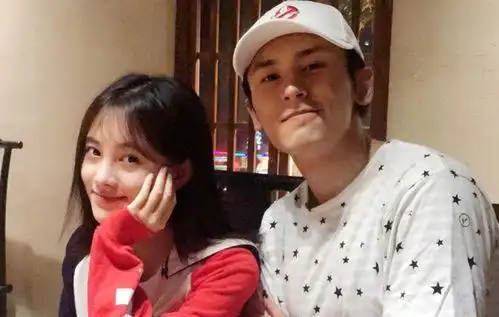 以为是恋情实际是闺蜜,陈伟霆迪丽热巴,肖战周雨彤超越友情