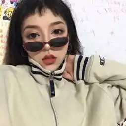 女生头像干净真人高冷火