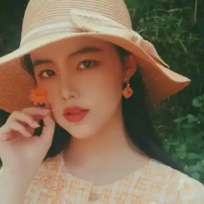 暗调的头像女气质