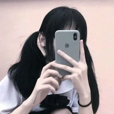 手拿手机拍照挡脸女生头像,可爱女生手遮脸