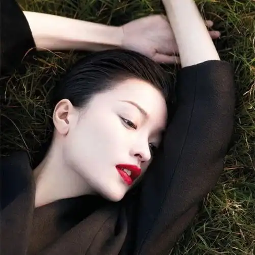 女生发朋友圈vs男生发朋友圈