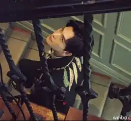 杨洋这件西装很帅有知道是什么品牌的吗不止是潮牌感觉像是时装