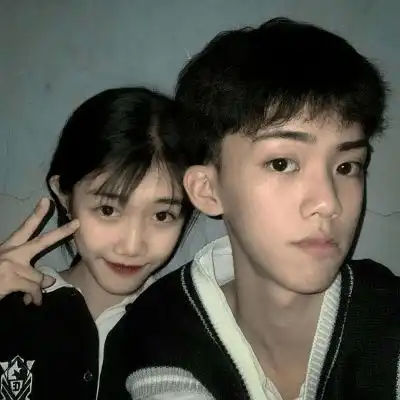 头像一难过就能抱到喜欢的人这是我努力想要的浪漫