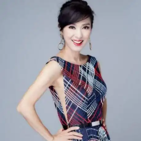 曾是香港红得发紫的女星,陪伴患癌男友抗病18年,今65岁依然单身一人