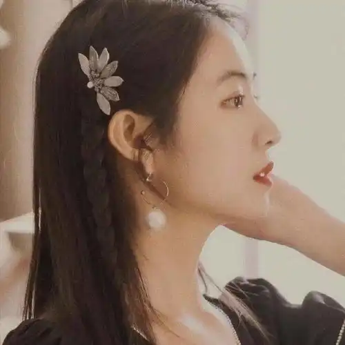 头像丨大大方方是友情小心翼翼是爱情