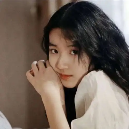 干净利落的女生头像