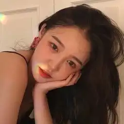 我多想再见你,哪怕匆匆一眼就别离俏皮佛系时尚女生头像