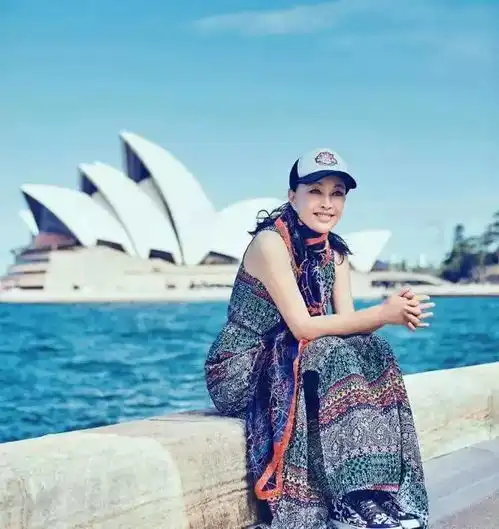 蓝天图片唯美女生头像刘