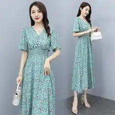 夏季新款韩版修身v领碎花连衣裙2021短袖洋气女裙碎花裙子