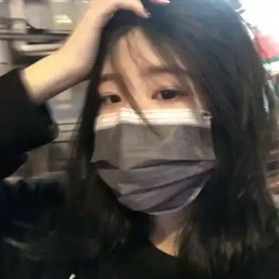 含鹿的女生头像骂你