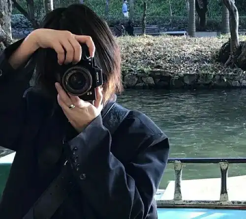 黑色系性感头像不露脸