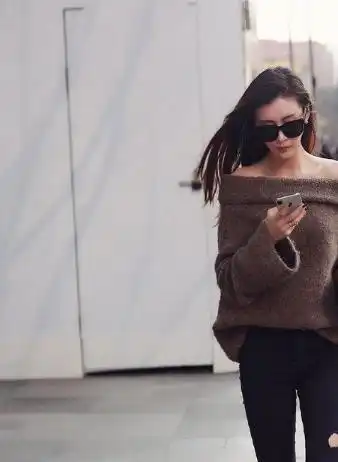 穿紧身裤的美女,永远都那么有魅力吸引眼球