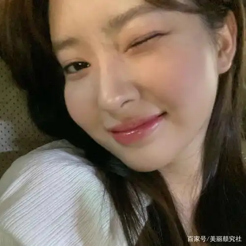 如何穿衣才能避免廉价感普通女孩想要穿出高级感,关键都在这5点