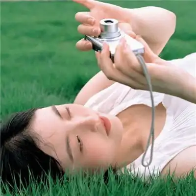 阳光绿色系女生头像高级令人怦然心动女头2024最新