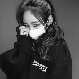 欧美头像黑白女生高冷霸