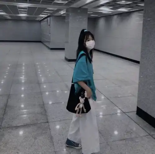 不露脸女生头像这世界有朝夕与四季