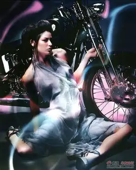 火辣摩托女郎展绝美风情组图