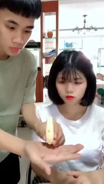 小伙套路美女,美女彻底懵了