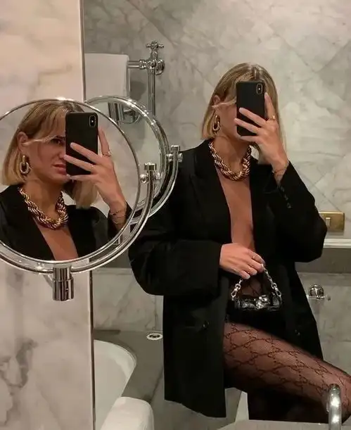 宁静的丝袜怎么了