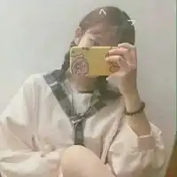 qq头像女生手机控可爱单纯的手机控女生qq头像