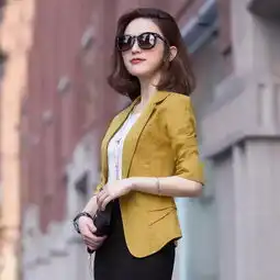 ol利落小西装,彰显职场女人的知性魅力