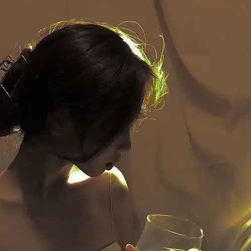 ins不露脸女生头像