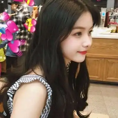 13岁头像女生一个人多张