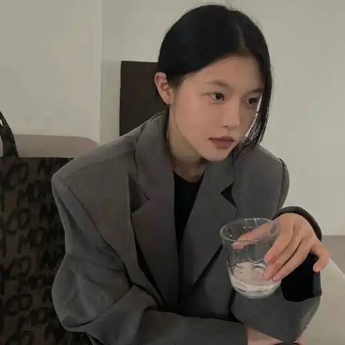 头像背景丨目之所及皆是遗憾