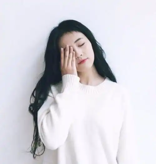 不像网图的女生真人头像