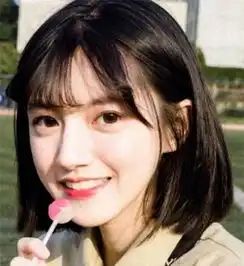 学生党最爱的齐肩短发,配校服穿刚刚好,美到没朋友