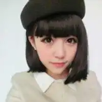 穿吊带的唯美女生头像这么多年了,也该长大了