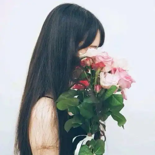 真人女生头像想念才是爱情最本质的体现