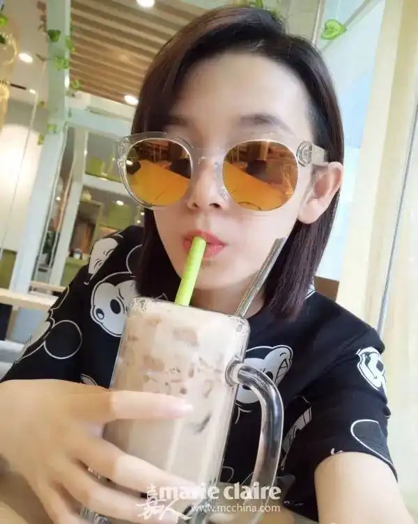 把长发和短发look都消化得极好,陈瑶跟我们聊了些戏外的小秘密