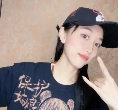 网红女生头像双人去世