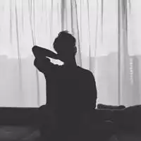 黑白色头像女生背影情头