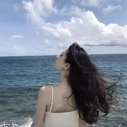 头像你的脖子真可爱,顶着一个猪脑袋