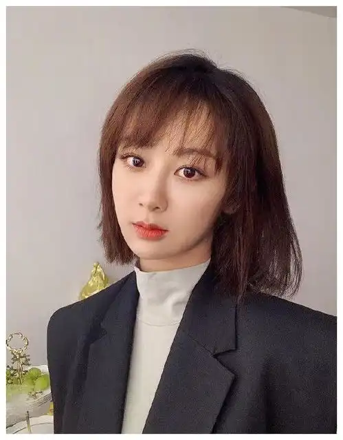杨紫霸气胜诉一路开挂换对造型彻底变真颜霸,终于逆袭成大美女
